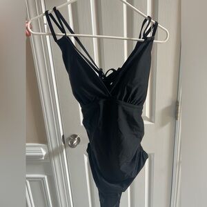 Solid Color V Neck Criss Cross Light